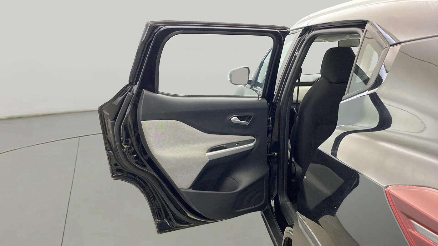 2024 Nissan MAGNITE XV AMT EZ Shift DT, Petrol, Automatic, 8,439 km, LHS Rear Door