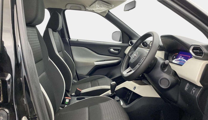2024 Nissan MAGNITE XV AMT EZ Shift DT, Petrol, Automatic, 8,269 km, Right Side Front Door Cabin