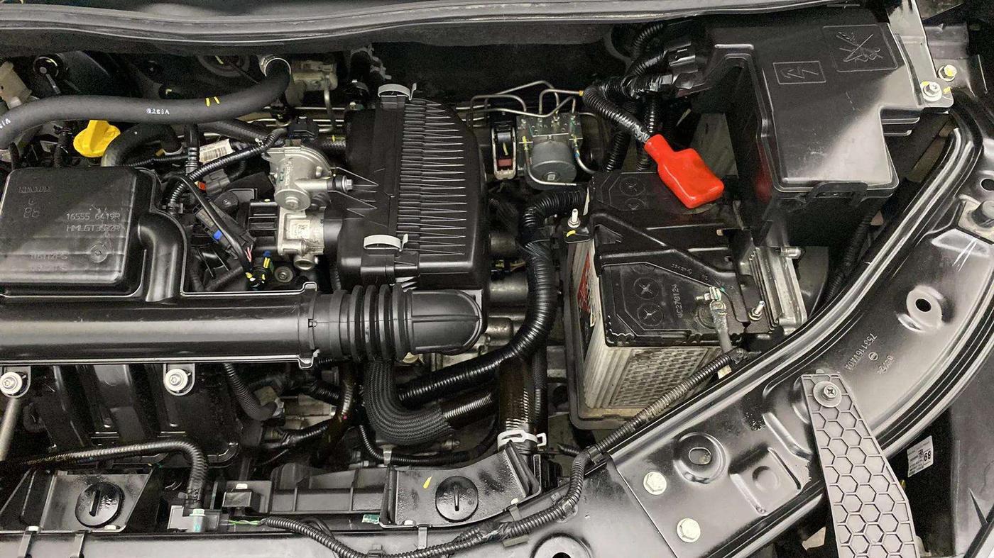 2024 Nissan MAGNITE XV AMT EZ Shift DT, Petrol, Automatic, 8,439 km, Engine View - Left