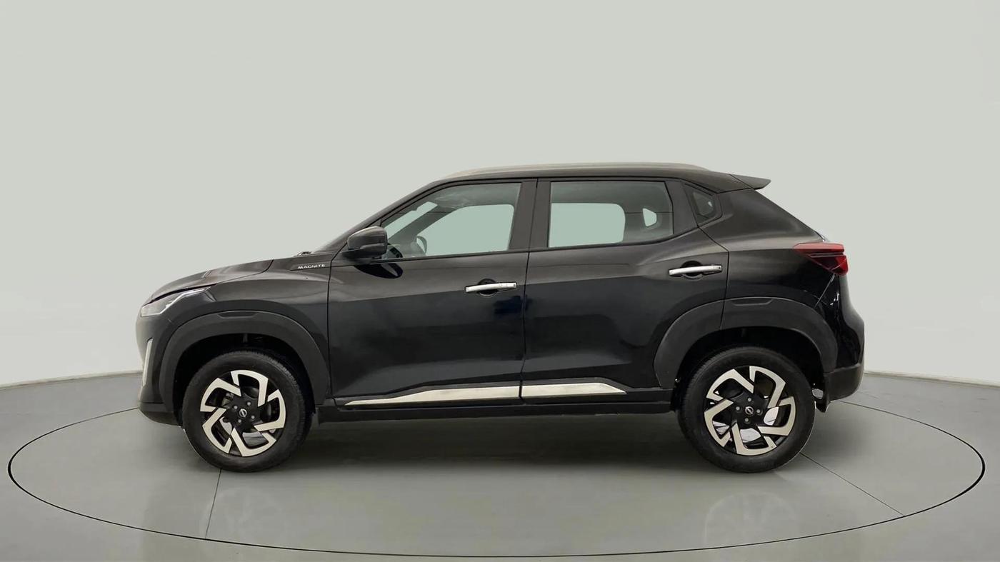 2024 Nissan MAGNITE XV AMT EZ Shift DT, Petrol, Automatic, 8,439 km, Left Side