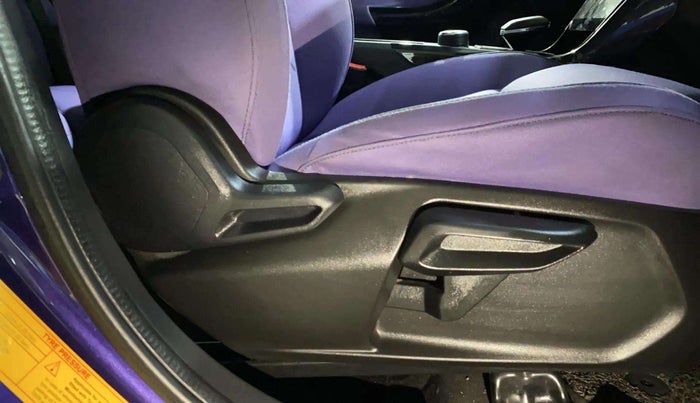 2023 Tata NEXON FEARLESS PURPLE 1.2 REVOTRON 7 DCA DT, Petrol, Automatic, 12,129 km, Driver Side Adjustment Panel