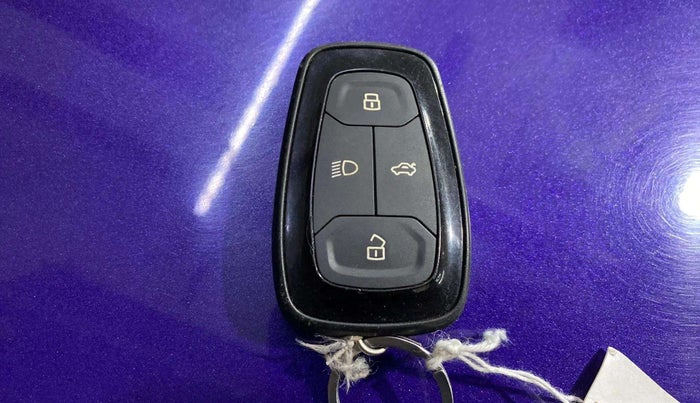 2023 Tata NEXON FEARLESS PURPLE 1.2 REVOTRON 7 DCA DT, Petrol, Automatic, 12,129 km, Key Close Up