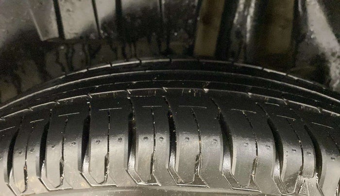 2017 Maruti Dzire VXI AMT, Petrol, Automatic, 41,101 km, Left Rear Tyre Tread