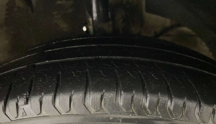 2017 Maruti Dzire VXI AMT, Petrol, Automatic, 41,101 km, Right Front Tyre Tread