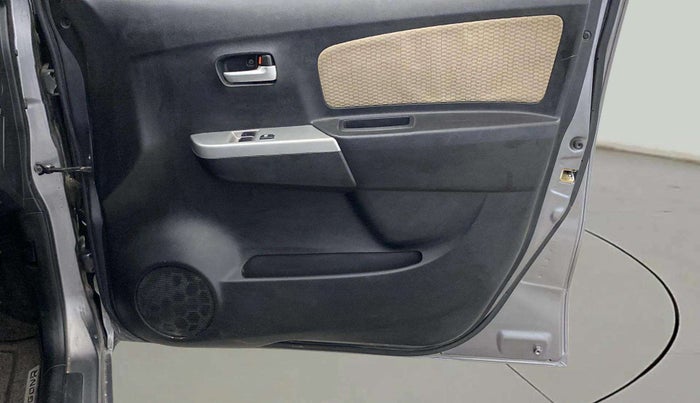 2017 Maruti Wagon R 1.0 LXI, Petrol, Manual, 29,463 km, Driver Side Door Panels Control