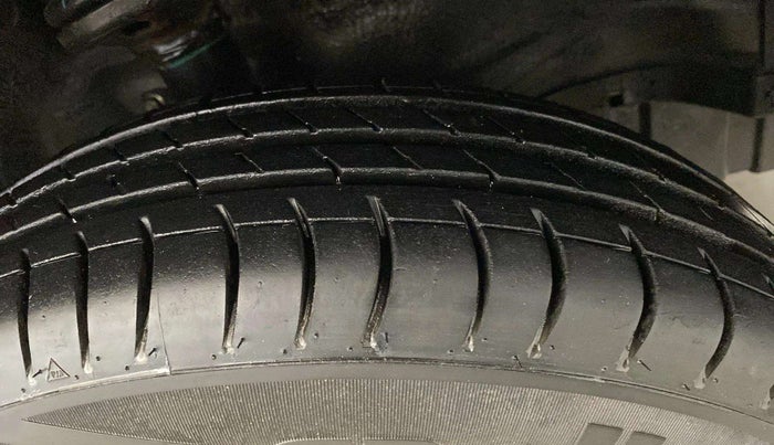 2017 Maruti Wagon R 1.0 LXI, Petrol, Manual, 29,463 km, Right Front Tyre Tread