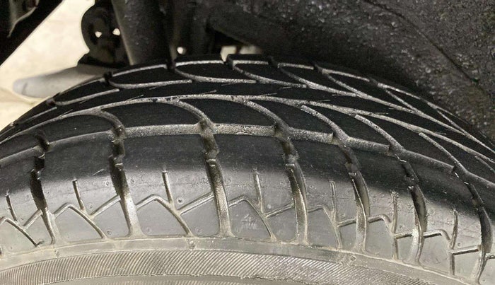 2017 Maruti Wagon R 1.0 LXI, Petrol, Manual, 29,463 km, Right Rear Tyre Tread