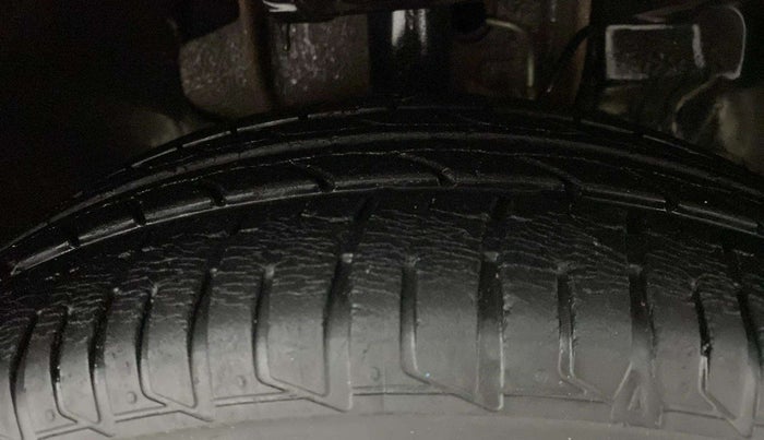 2017 Tata Tiago XZ PETROL, Petrol, Manual, 12,469 km, Right Front Tyre Tread