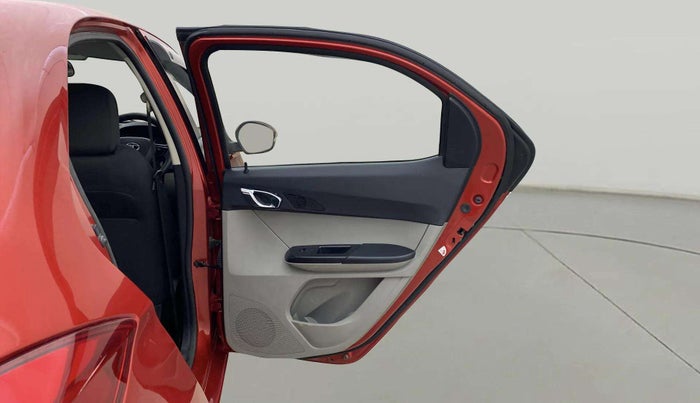 2017 Tata Tiago XZ PETROL, Petrol, Manual, 12,469 km, RHS Rear Door
