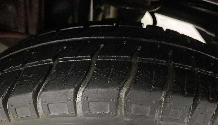 2013 Maruti Alto 800 LXI, Petrol, Manual, 25,146 km, Left Rear Tyre Tread