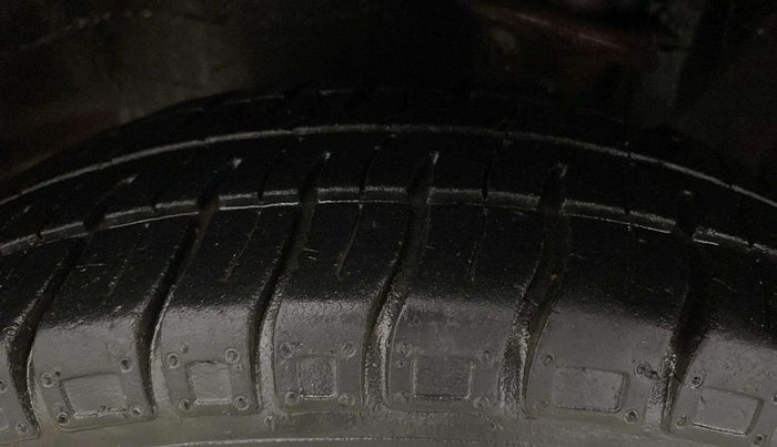 2013 Maruti Alto 800 LXI, Petrol, Manual, 25,146 km, Left Front Tyre Tread