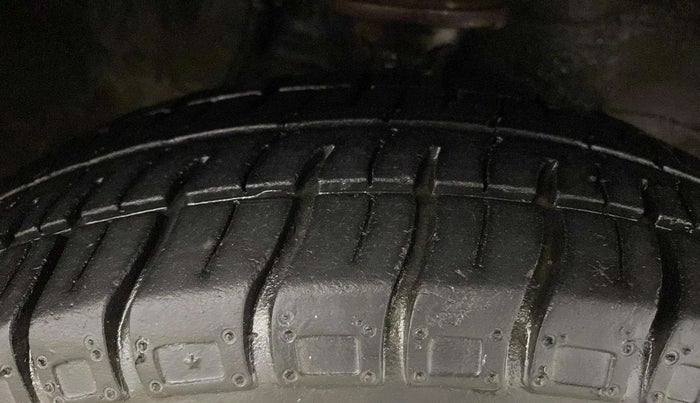 2013 Maruti Alto 800 LXI, Petrol, Manual, 25,146 km, Right Front Tyre Tread