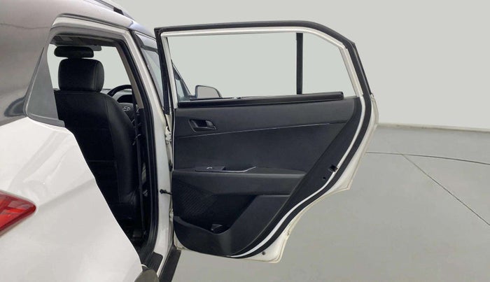 2016 Hyundai Creta E PLUS 1.6 PETROL, CNG, Manual, 39,068 km, RHS Rear Door