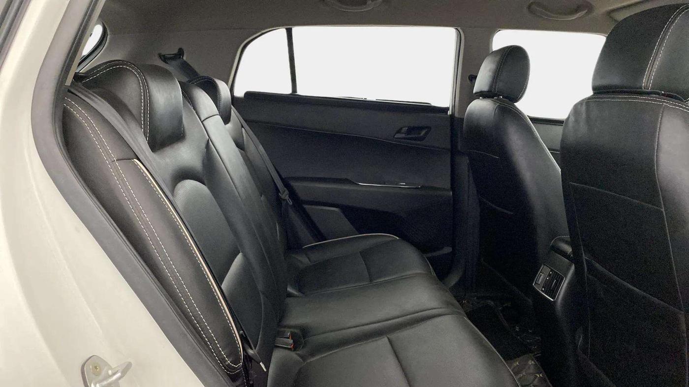 2016 Hyundai Creta E PLUS 1.6 PETROL, CNG, Manual, 39,068 km, Right Side Rear Door Cabin