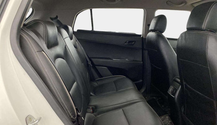 2016 Hyundai Creta E PLUS 1.6 PETROL, CNG, Manual, 39,068 km, Right Side Rear Door Cabin