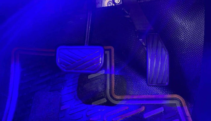 2020 Maruti S PRESSO VXI PLUS AMT, Petrol, Automatic, 29,416 km, Pedals