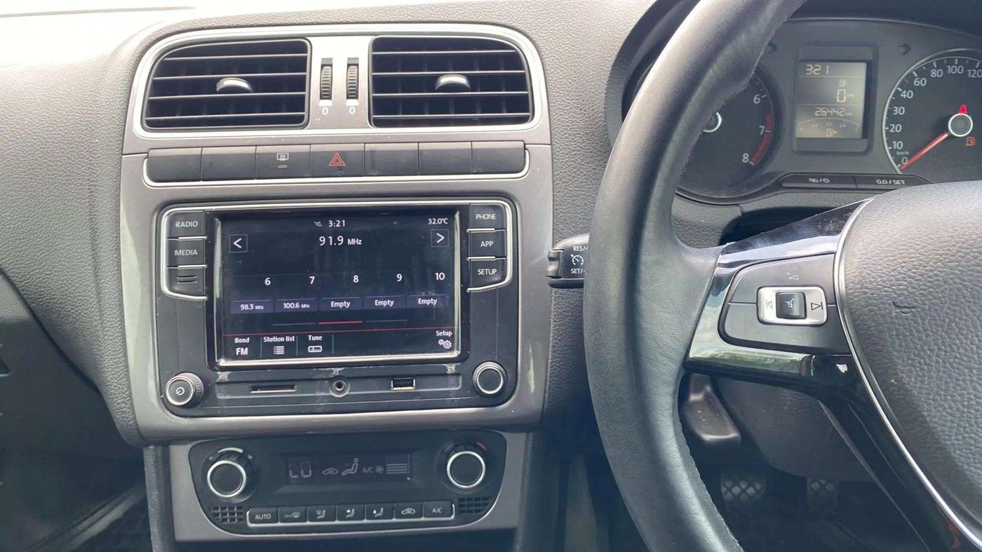 2021 Volkswagen Polo HIGHLINE PLUS 1.0, Petrol, Manual, 26,537 km, Air Conditioner