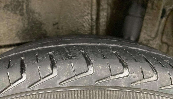 2021 Maruti New Wagon-R LXI CNG (O) 1.0, CNG, Manual, 50,360 km, Left Rear Tyre Tread