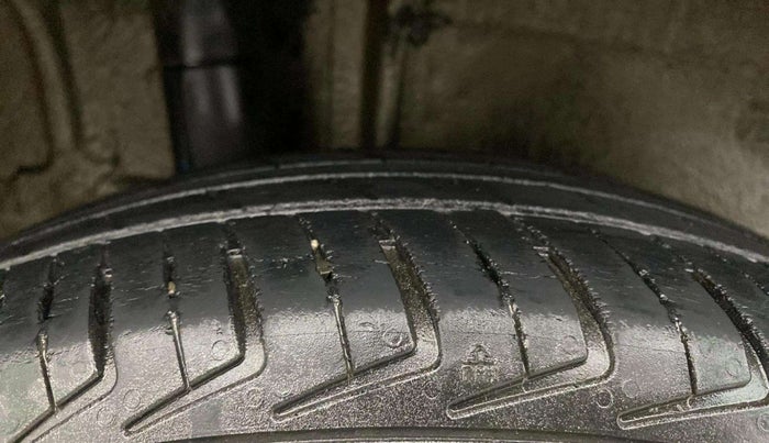 2021 Maruti New Wagon-R LXI CNG (O) 1.0, CNG, Manual, 50,360 km, Right Rear Tyre Tread