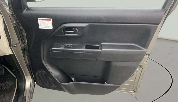 2021 Maruti New Wagon-R LXI CNG (O) 1.0, CNG, Manual, 50,360 km, Driver Side Door Panels Control