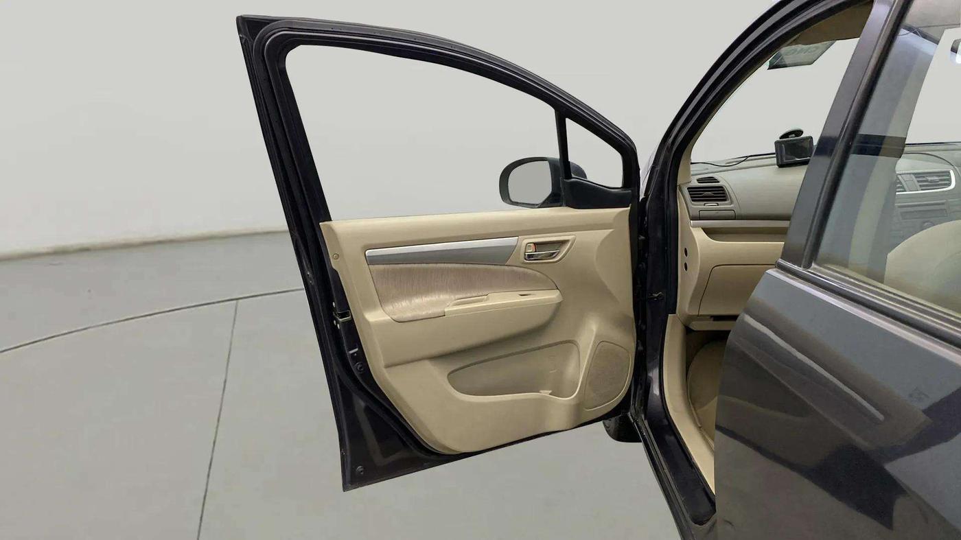 2013 Maruti Ertiga VXI CNG, CNG, Manual, 78,699 km, LHS Front Door