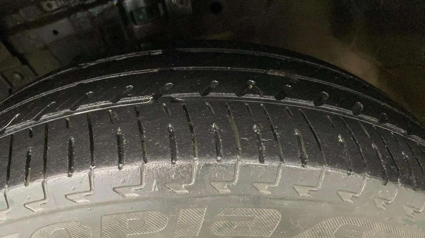 2013 Maruti Ertiga VXI CNG, CNG, Manual, 78,699 km, Left Front Tyre Tread