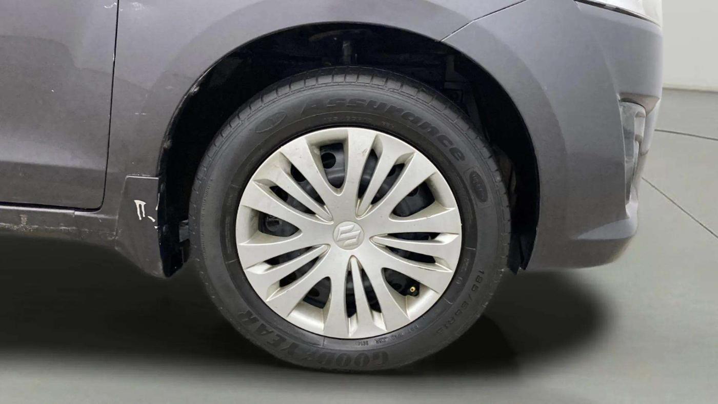2013 Maruti Ertiga VXI CNG, CNG, Manual, 78,699 km, Right Front Wheel