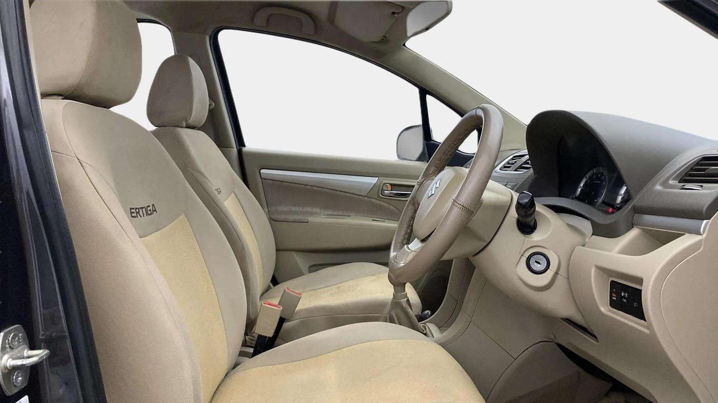2013 Maruti Ertiga VXI CNG, CNG, Manual, 78,699 km, Right Side Front Door Cabin