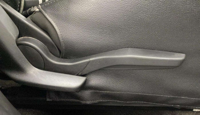2018 Maruti Swift VXI, Petrol, Manual, 62,516 km, Driver Side Adjustment Panel