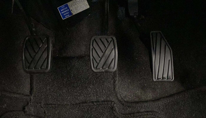 2018 Maruti Swift VXI, Petrol, Manual, 62,516 km, Pedals