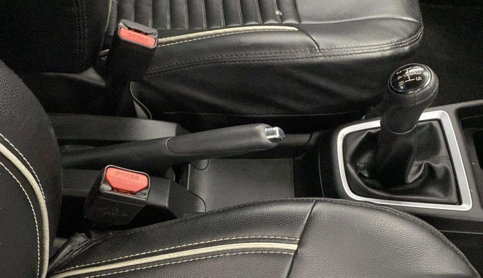 2018 Maruti Swift VXI, Petrol, Manual, 62,516 km, Gear Lever