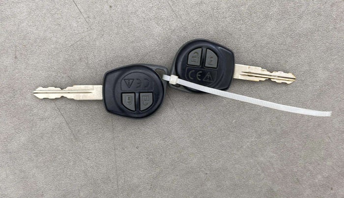 2018 Maruti Swift VXI, Petrol, Manual, 62,516 km, Key Close Up