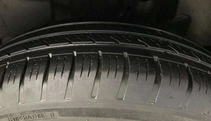 2018 Maruti Swift VXI, Petrol, Manual, 62,516 km, Left Rear Tyre Tread