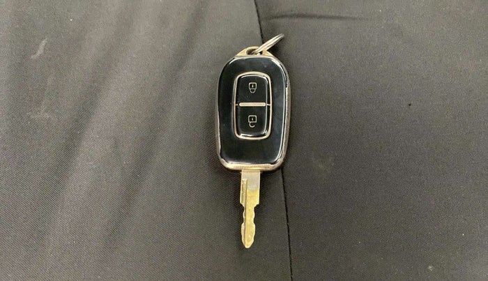 2018 Renault Kwid RXL, Petrol, Manual, 67,211 km, Key Close Up
