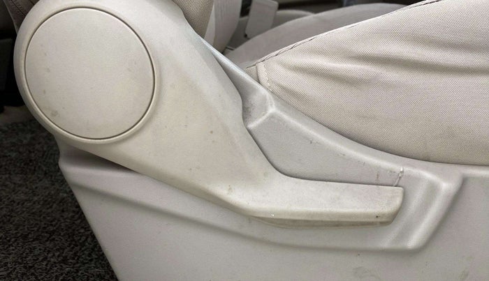 2022 Maruti Ertiga VXI SHVS, Petrol, Manual, 74,371 km, Driver Side Adjustment Panel