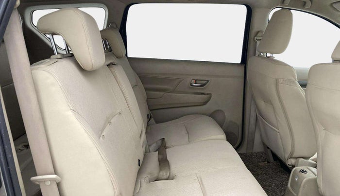 2022 Maruti Ertiga VXI SHVS, Petrol, Manual, 74,371 km, Right Side Rear Door Cabin
