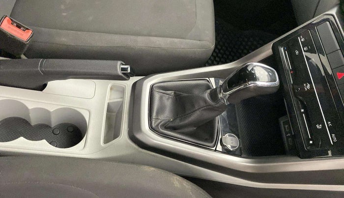 2021 Skoda KUSHAQ AMBITION 1.0L TSI AT, Petrol, Automatic, 40,632 km, Gear Lever