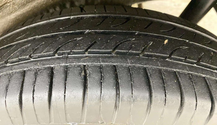 2015 Maruti Wagon R 1.0 VXI, Petrol, Manual, 75,528 km, Left Rear Tyre Tread