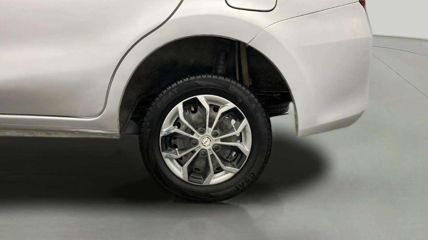 2017 Datsun Go Plus ANNIVERSARY EDITION, Petrol, Manual, 44,350 km, Left Rear Wheel