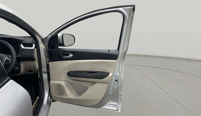2020 Renault TRIBER RXZ, Petrol, Manual, 30,428 km, RHS Front Door