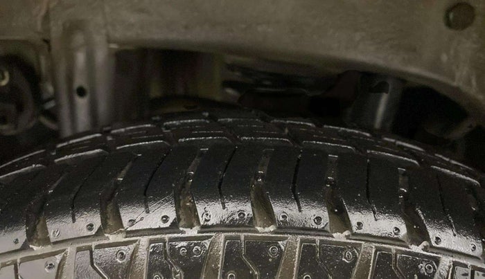 2015 Maruti Alto 800 LXI, Petrol, Manual, 29,402 km, Right Rear Tyre Tread