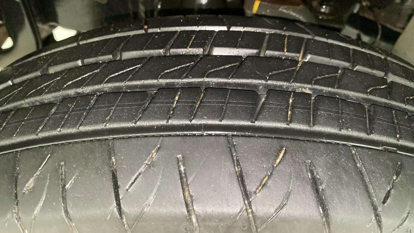 2024 Mahindra Bolero B6 (O), Diesel, Manual, 19,385 km, Left Front Tyre Tread