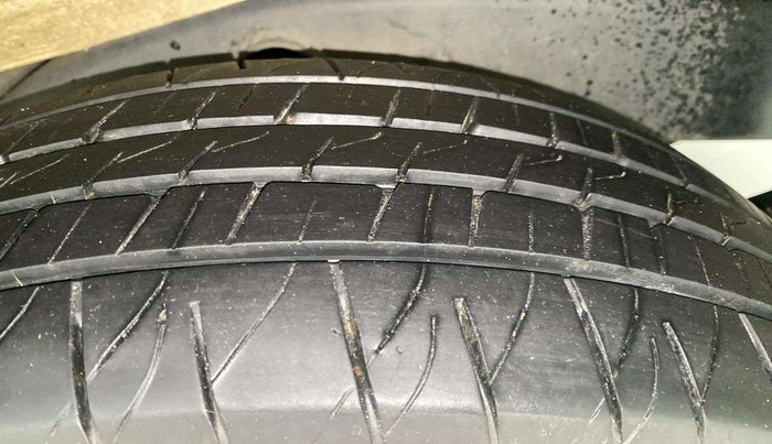2024 Mahindra Bolero B6 (O), Diesel, Manual, 19,385 km, Left Rear Tyre Tread