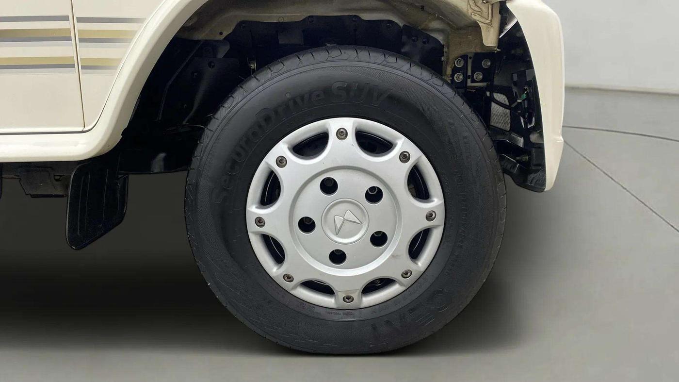 2024 Mahindra Bolero B6 (O), Diesel, Manual, 19,385 km, Right Front Wheel