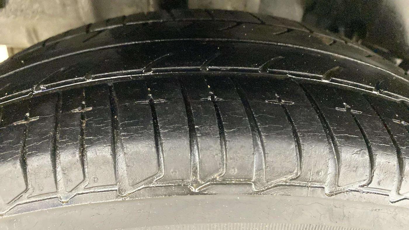2017 Tata TIGOR XZ (O) PETROL, Petrol, Manual, 26,193 km, Right Rear Tyre Tread