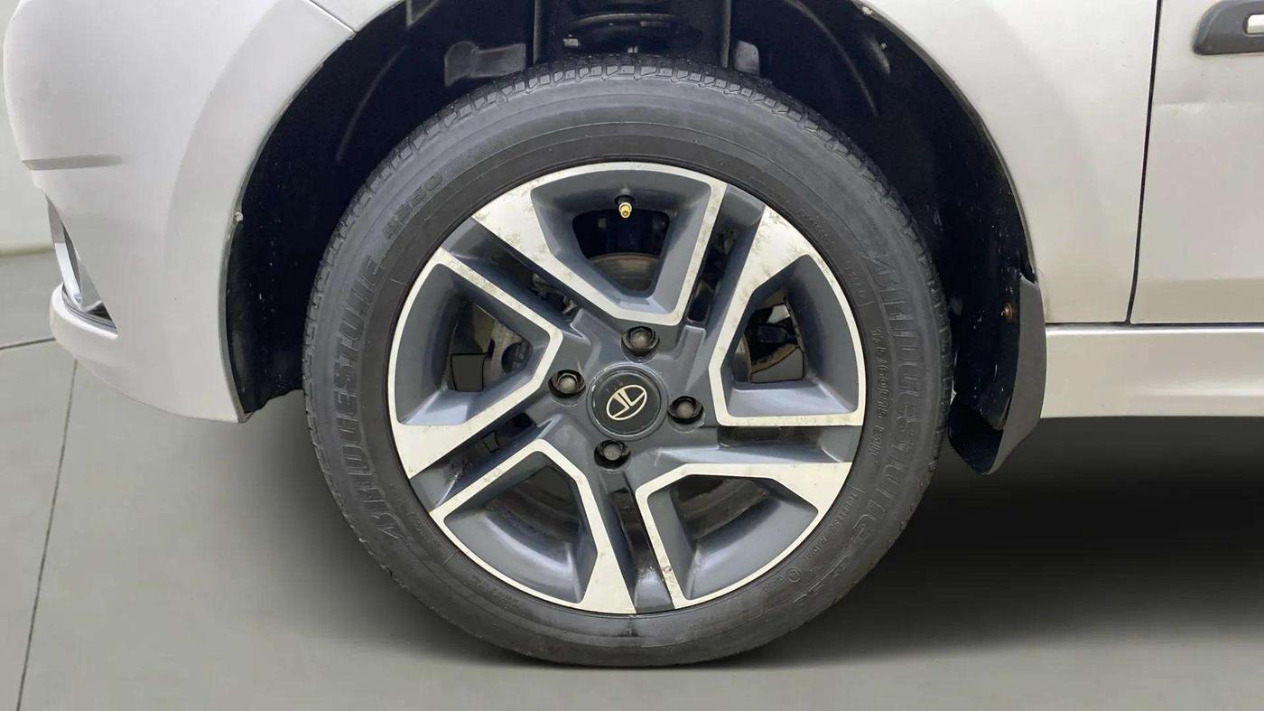 2017 Tata TIGOR XZ (O) PETROL, Petrol, Manual, 26,193 km, Left Front Wheel