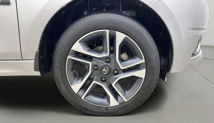 2017 Tata TIGOR XZ (O) PETROL, Petrol, Manual, 26,193 km, Right Front Wheel