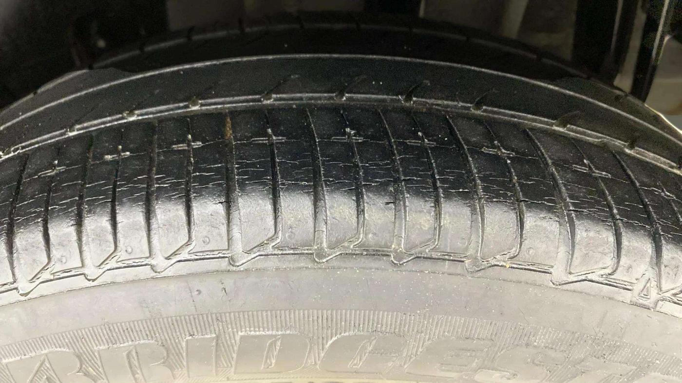 2017 Tata TIGOR XZ (O) PETROL, Petrol, Manual, 26,193 km, Left Rear Tyre Tread