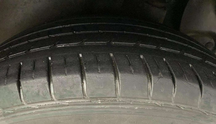 2016 Hyundai Creta SX PLUS 1.6 PETROL, Petrol, Manual, 41,636 km, Left Rear Tyre Tread