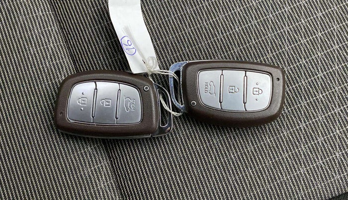 2016 Hyundai Creta SX PLUS 1.6 PETROL, Petrol, Manual, 41,636 km, Key Close Up